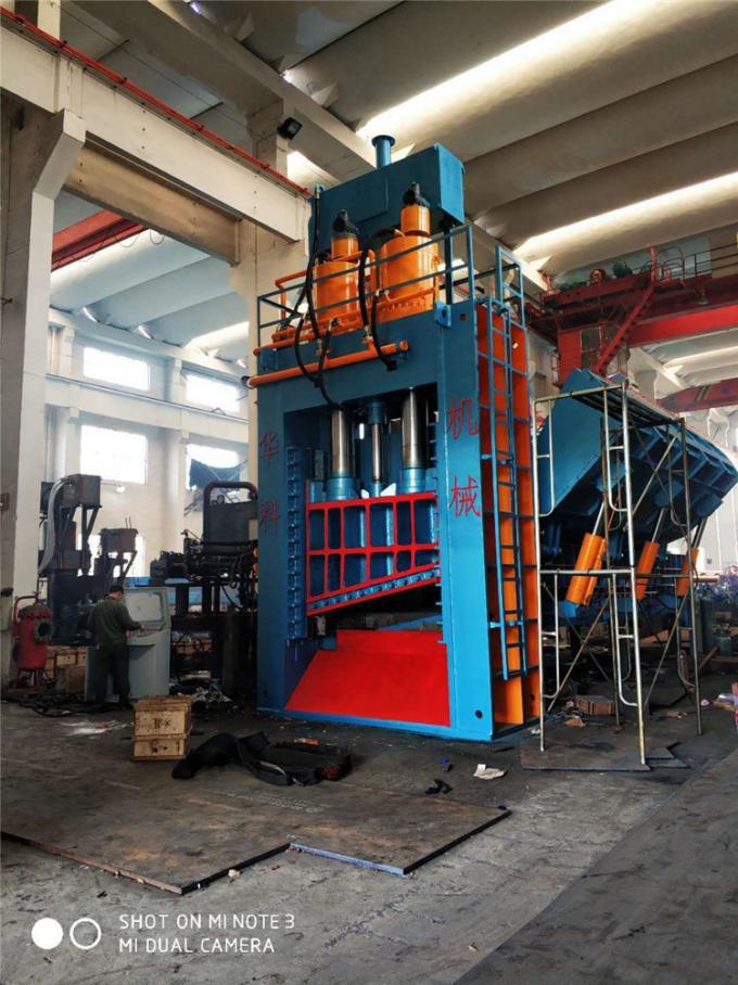 Cesoia a cavalletto elettrica da 1250 tonnellate con cesoia per rottami di copertura / cesoia per cassonetti per rottami / cesoia per rottami pesanti 3
