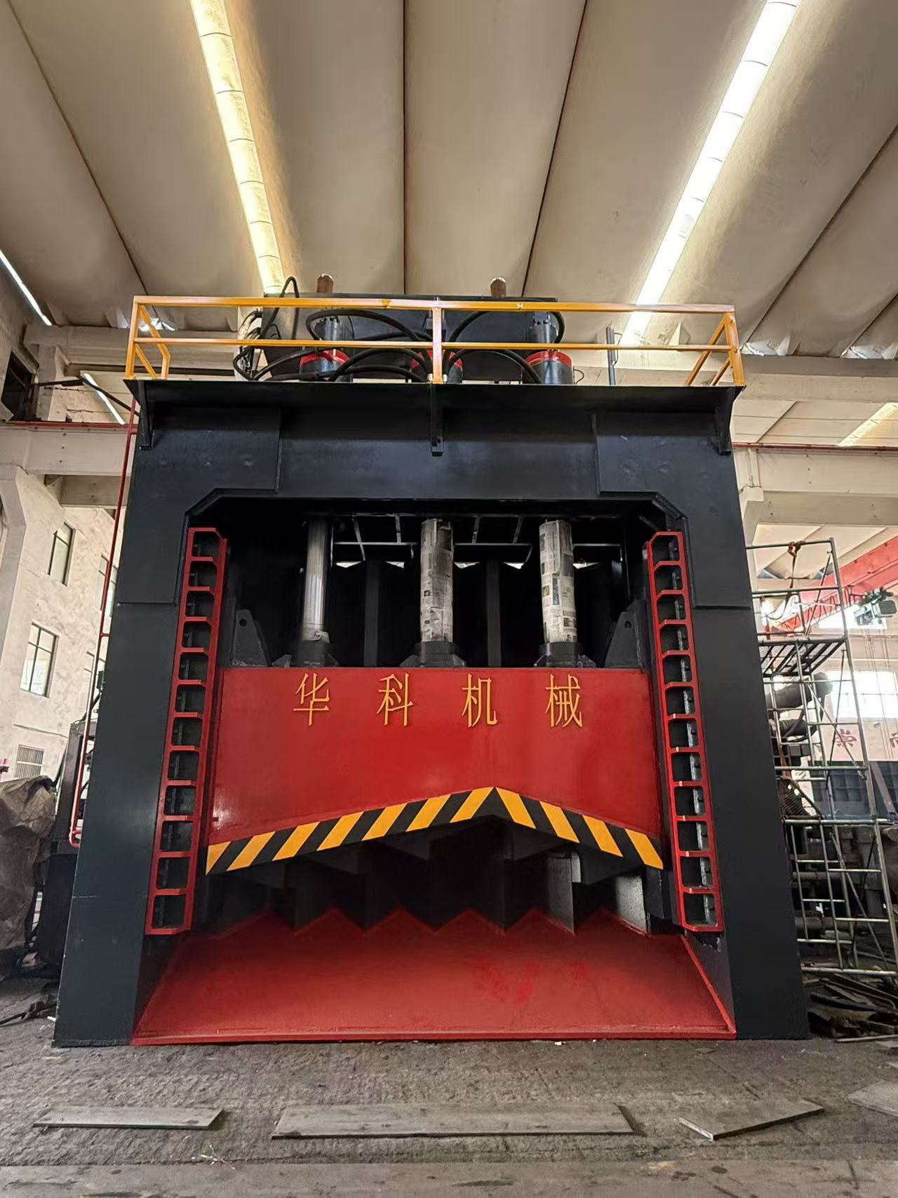 Ultimi blog aziendali su nuovo prodotto cesoia idraulica multi-lama per rottami metallici.